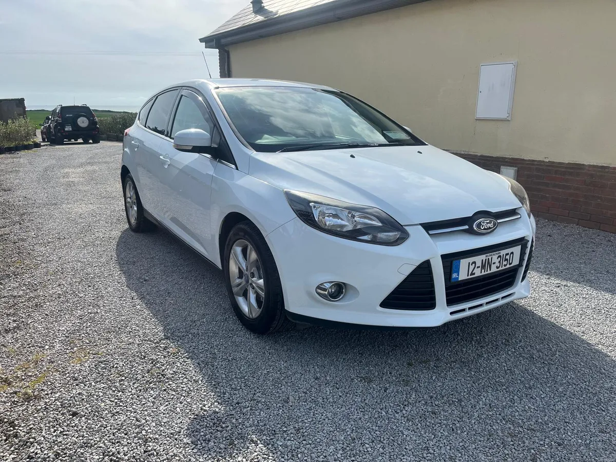 Ford Focus 2012 - Image 2