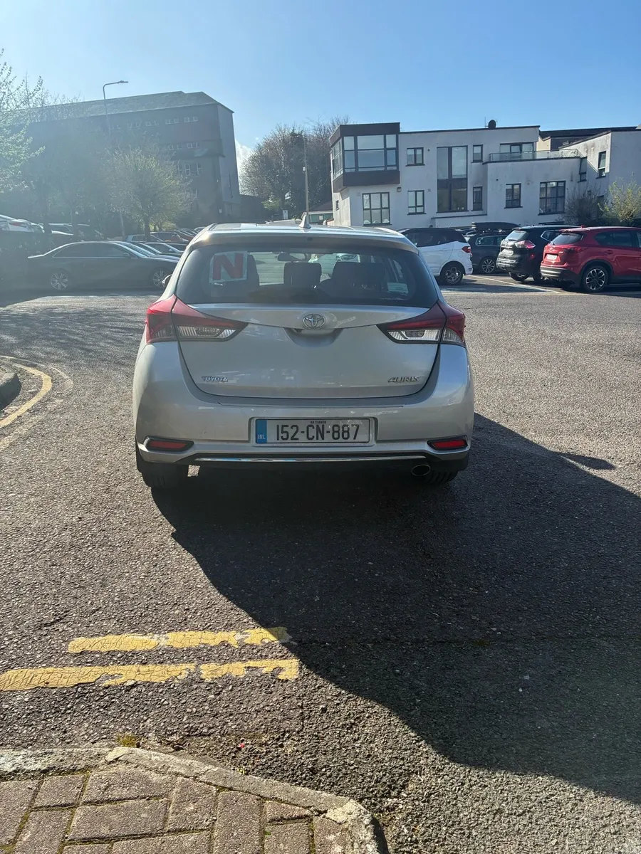 2015 Toyota Auris - Image 3