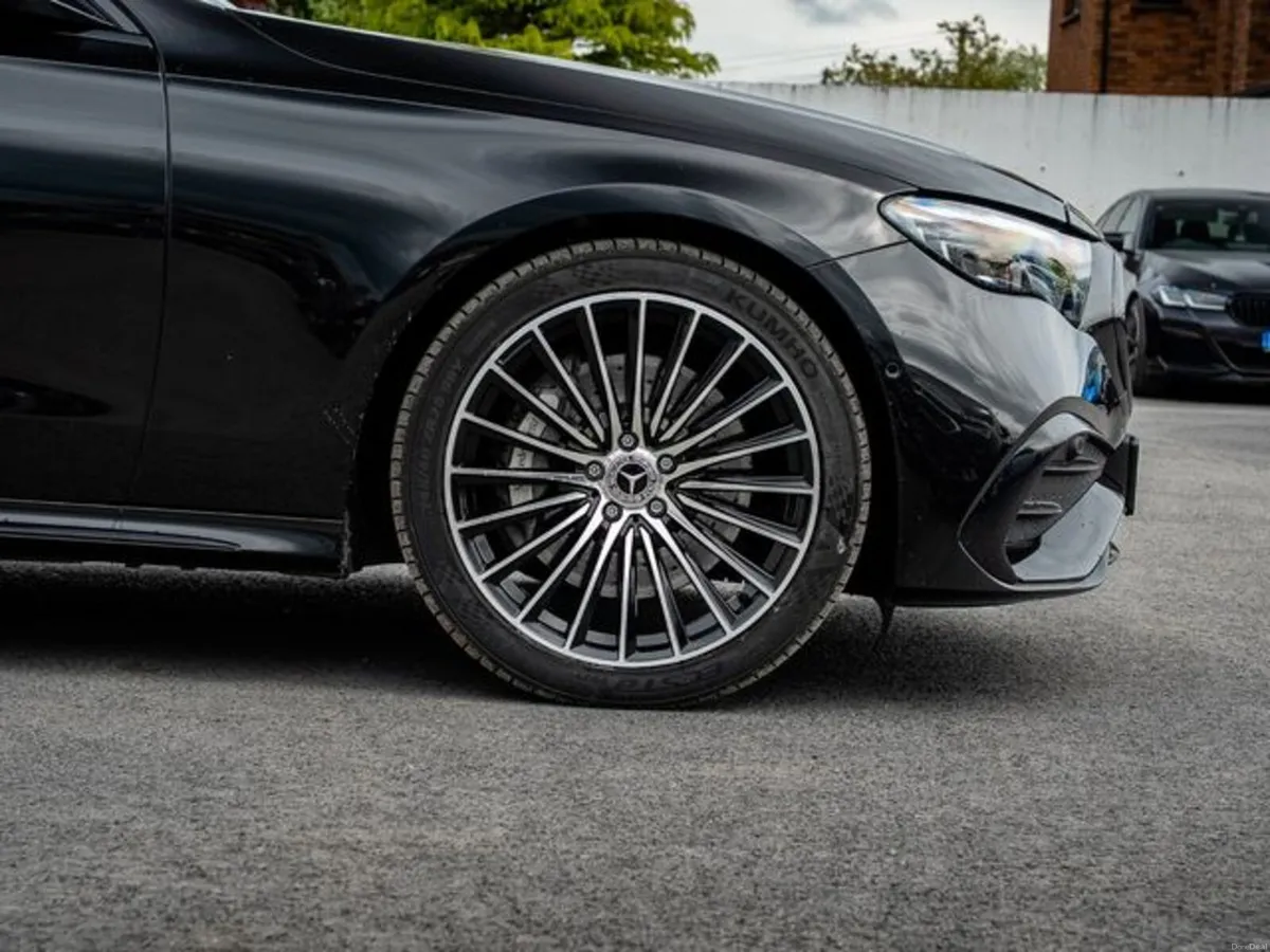Mercedes-Benz E-Class E220D AMG LINE - Image 2
