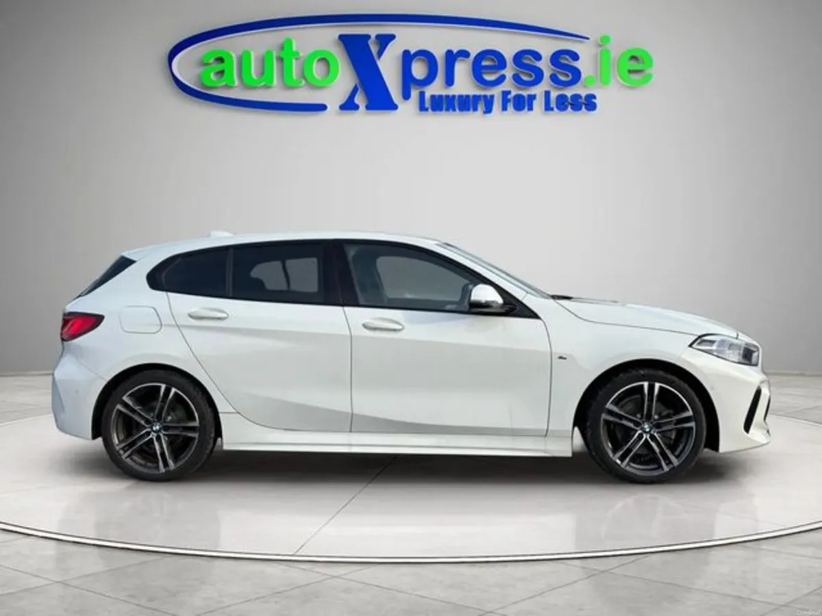 BMW 1-Series 118D M Sport Automatic, Reversing cam - Image 3