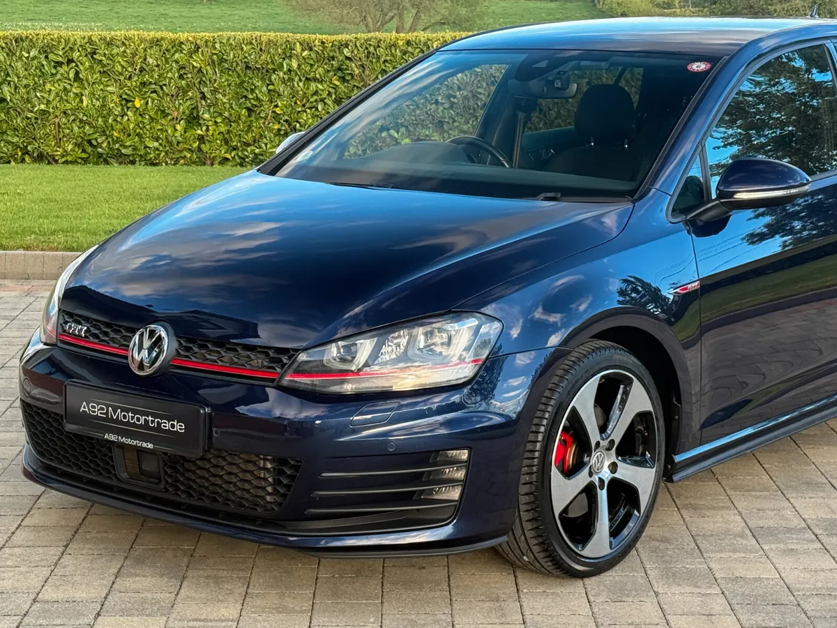 2016 Volkswagen Golf GTI - Image 4