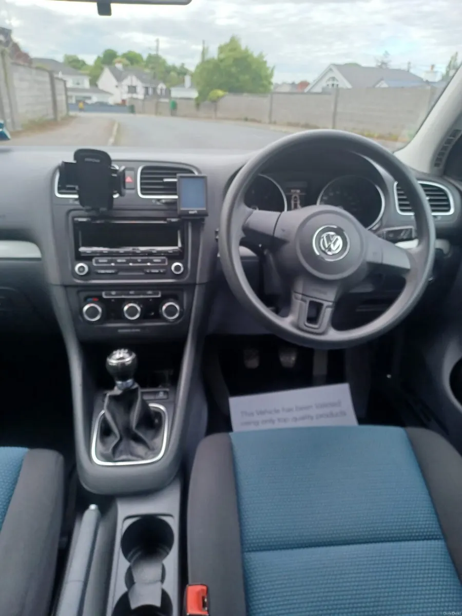 Volkswagen golf - Image 2