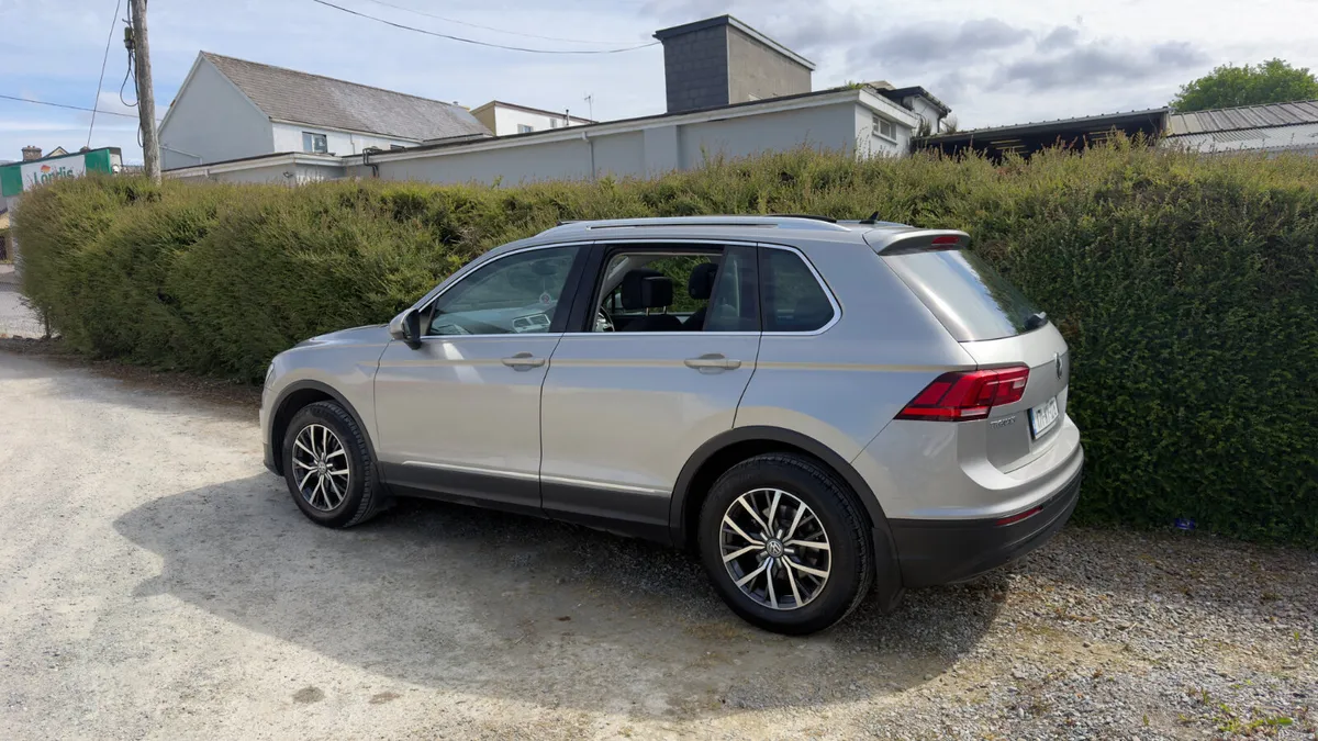 2017 2.0TDI Volkswagen Tiguan (Sunroof Model) - Image 3