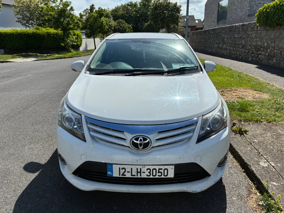 Toyota Avensis Estate - €1,875 - Image 2