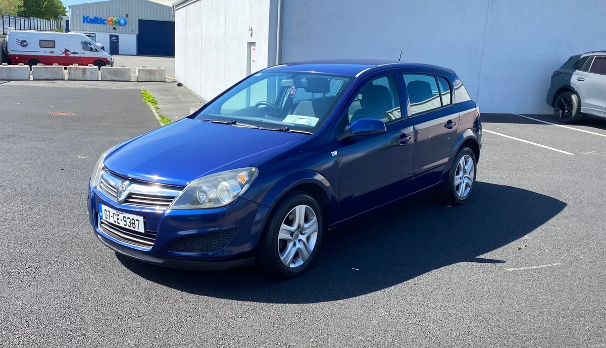 Astra, Diesel, Nct 02.27 & Tax 10.26. €1350 Ono - Image 3