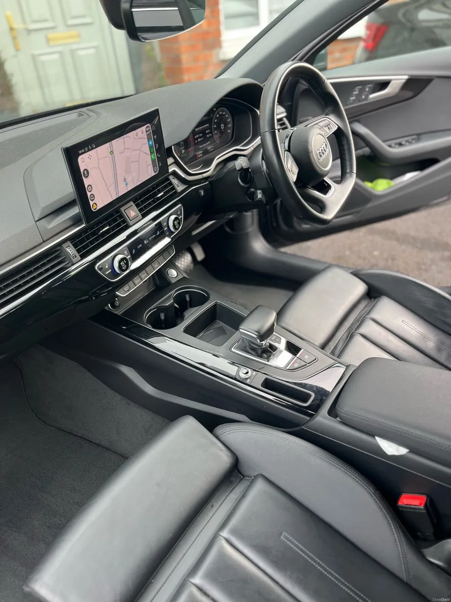 Audi A4 35 TDI SE with comfort pack - Image 4
