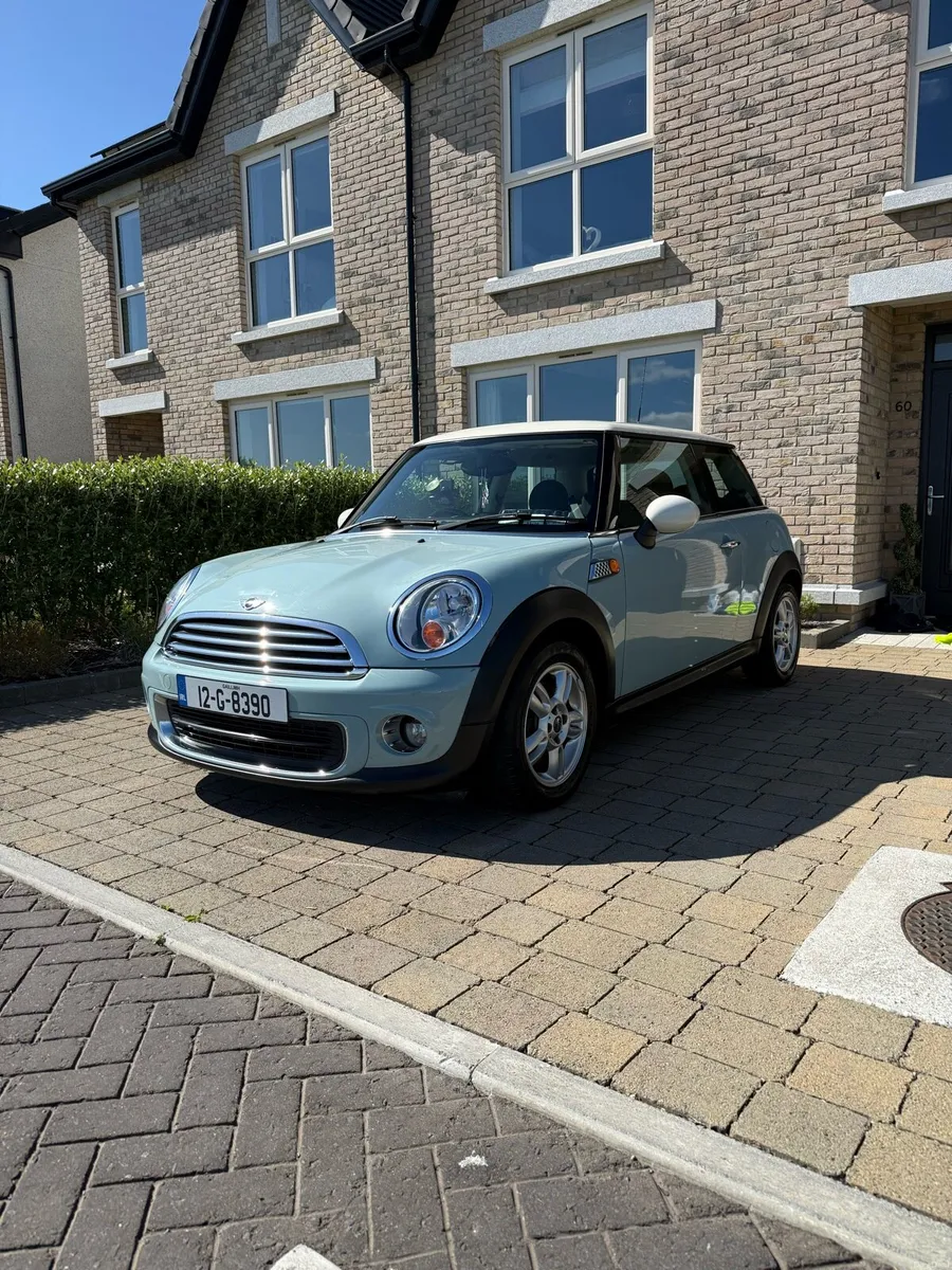2012 Mini Cooper - Image 2
