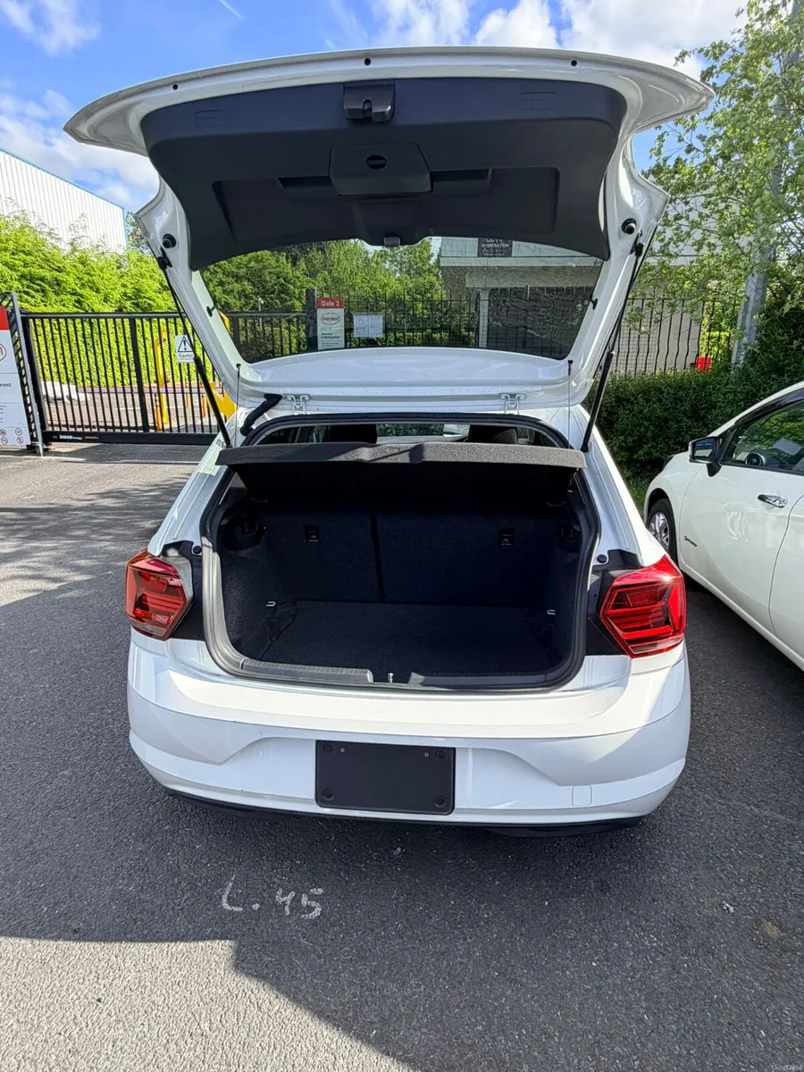 Volkswagen Polo 2019 1.0 White - Image 5
