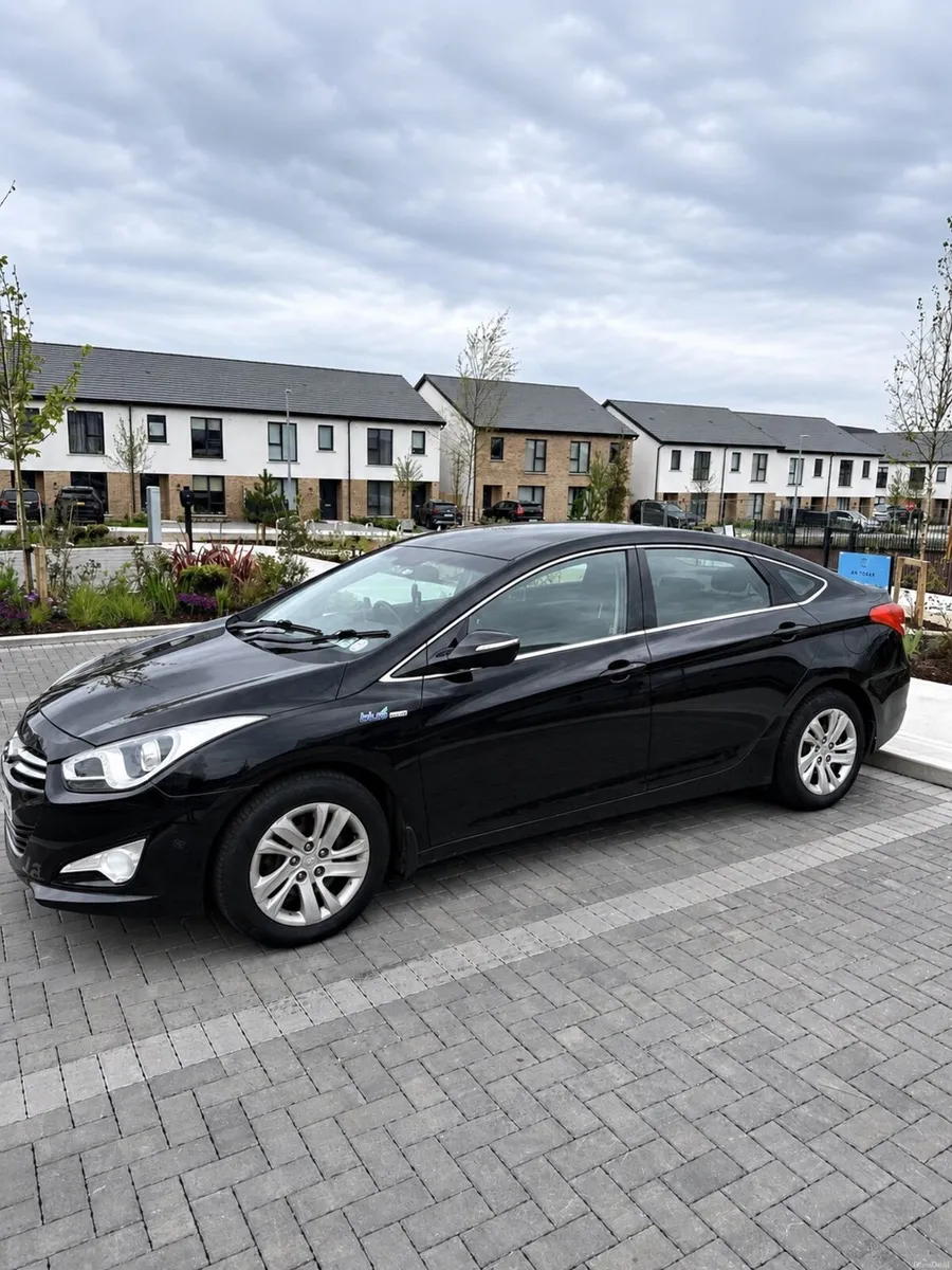HYUNDAI I40 COMFORT 4DR - Image 1