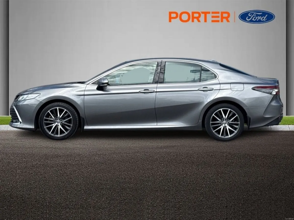 Toyota Camry *SALE NOW ON* 2.5 Camry Hybrid Platin - Image 6