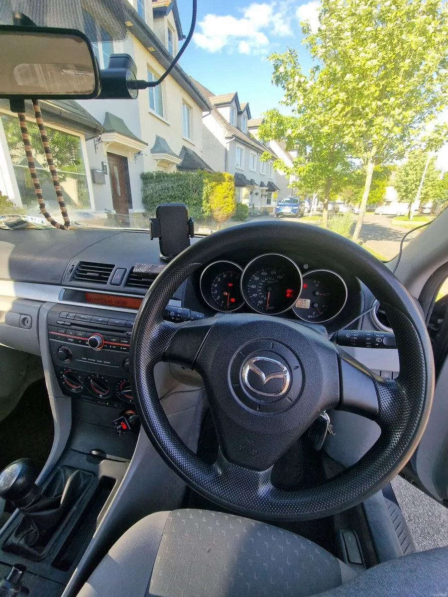 Mazda Mazda3 2004 - Image 3