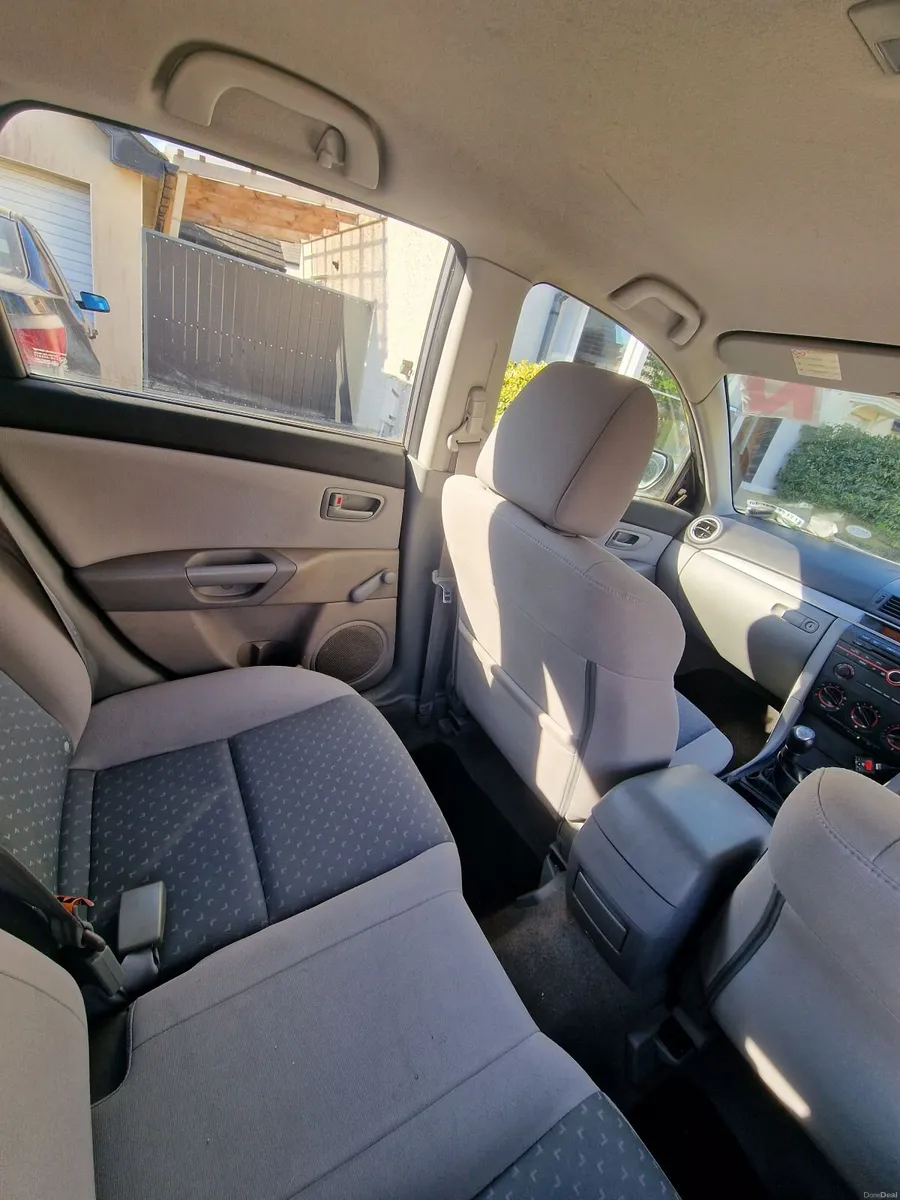 Mazda Mazda3 2004 - Image 6