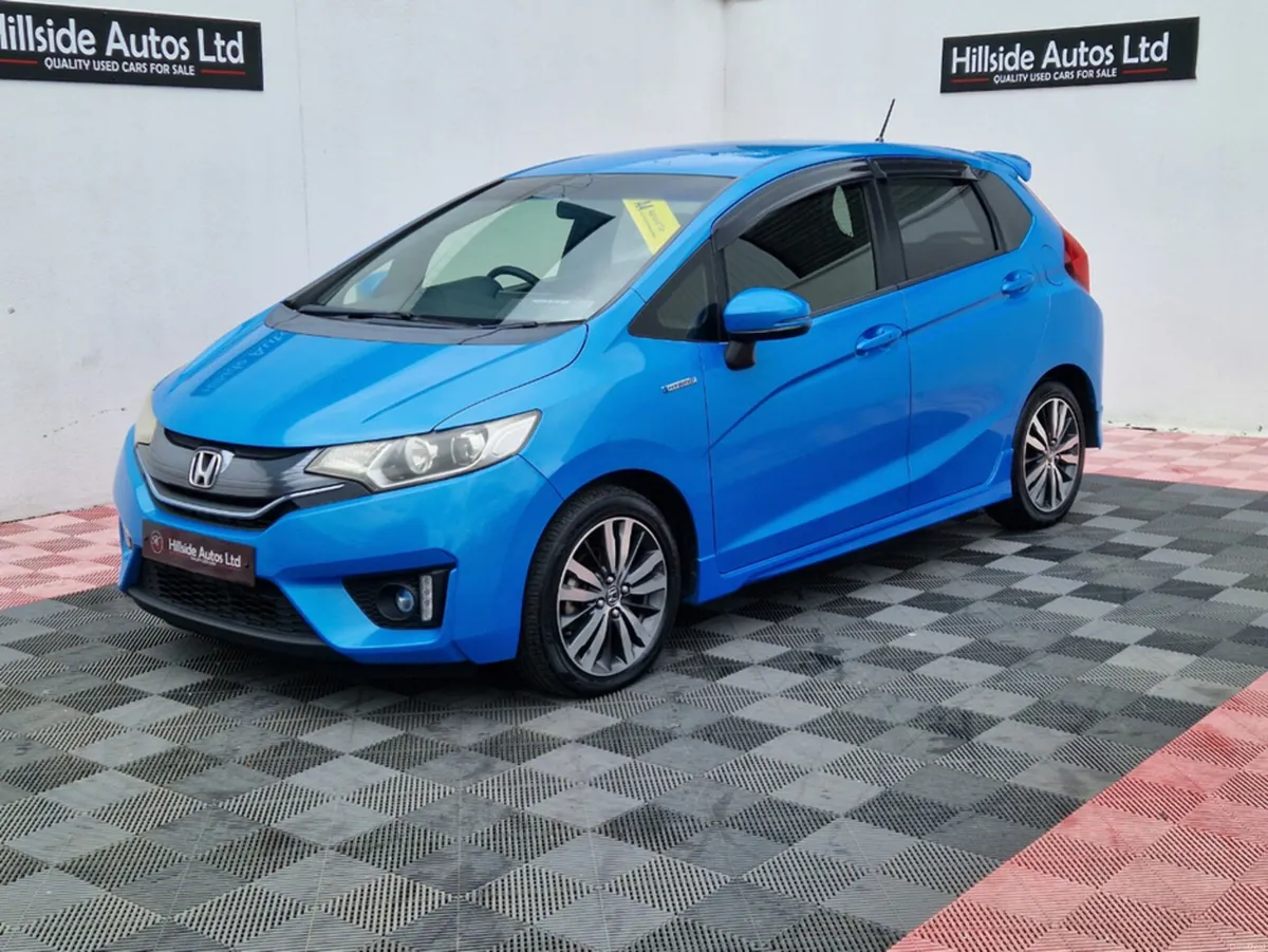 Honda Fit L-PACKAGE 1.5 HYBRID,AUTOMATIC - Image 3