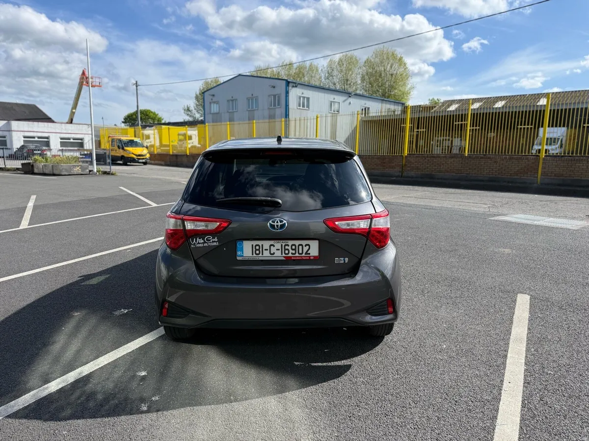 2018 Toyota Yaris 1.5 Hybrid Automatic 48000 KM - Image 3