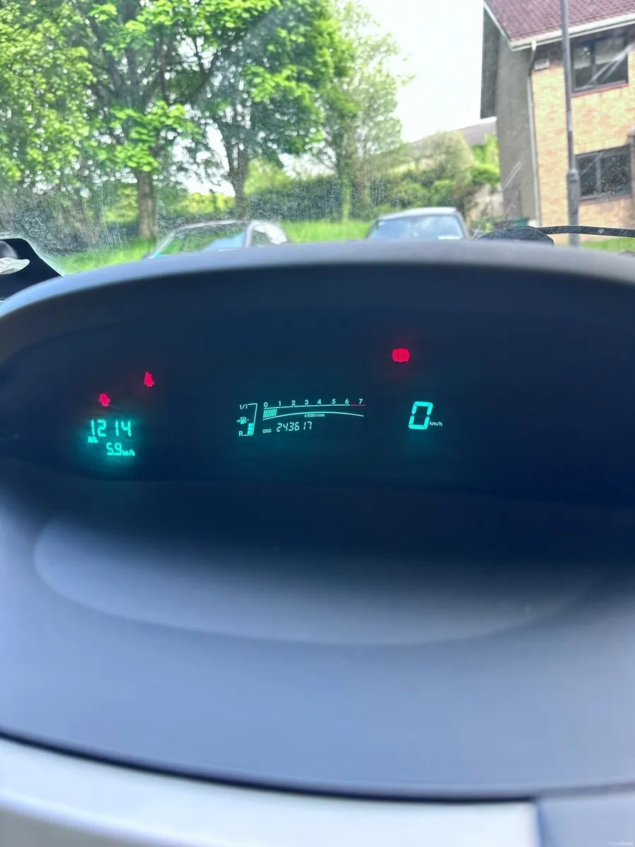 Toyota Yaris 1.0 petrol 2007 Clean car - Image 1