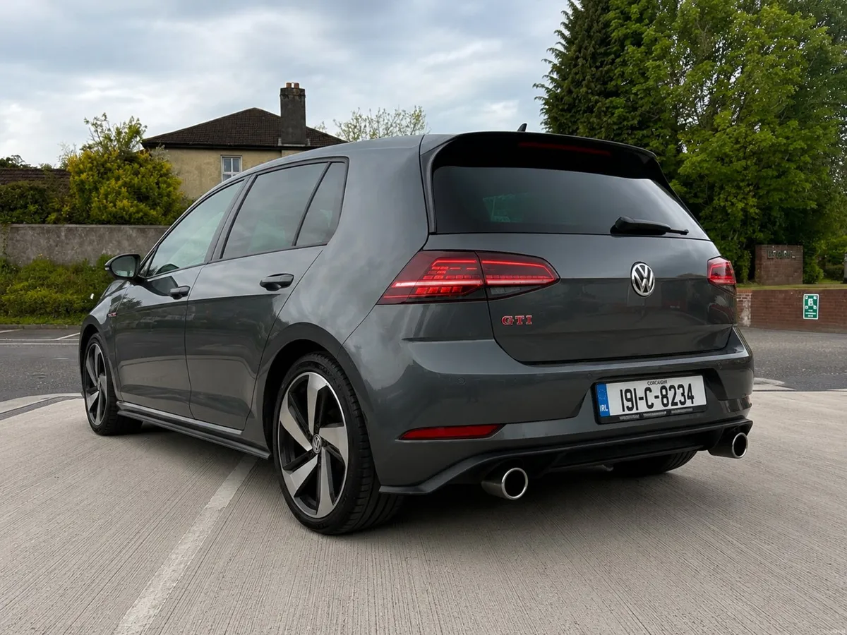 Golf GTI Performance Pack Manual - Image 1