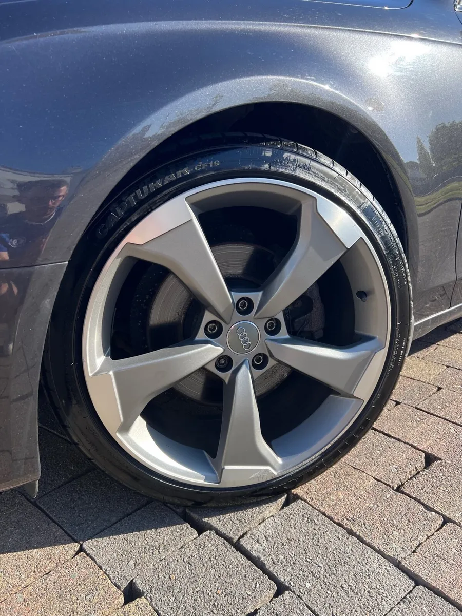 Audi A4 Black Edition Ultra2015 2.0L TDI - Image 4