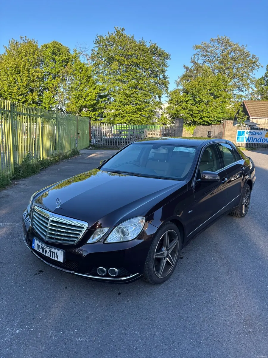 2010 Mercedes e200 nct 03/2027 - Image 2