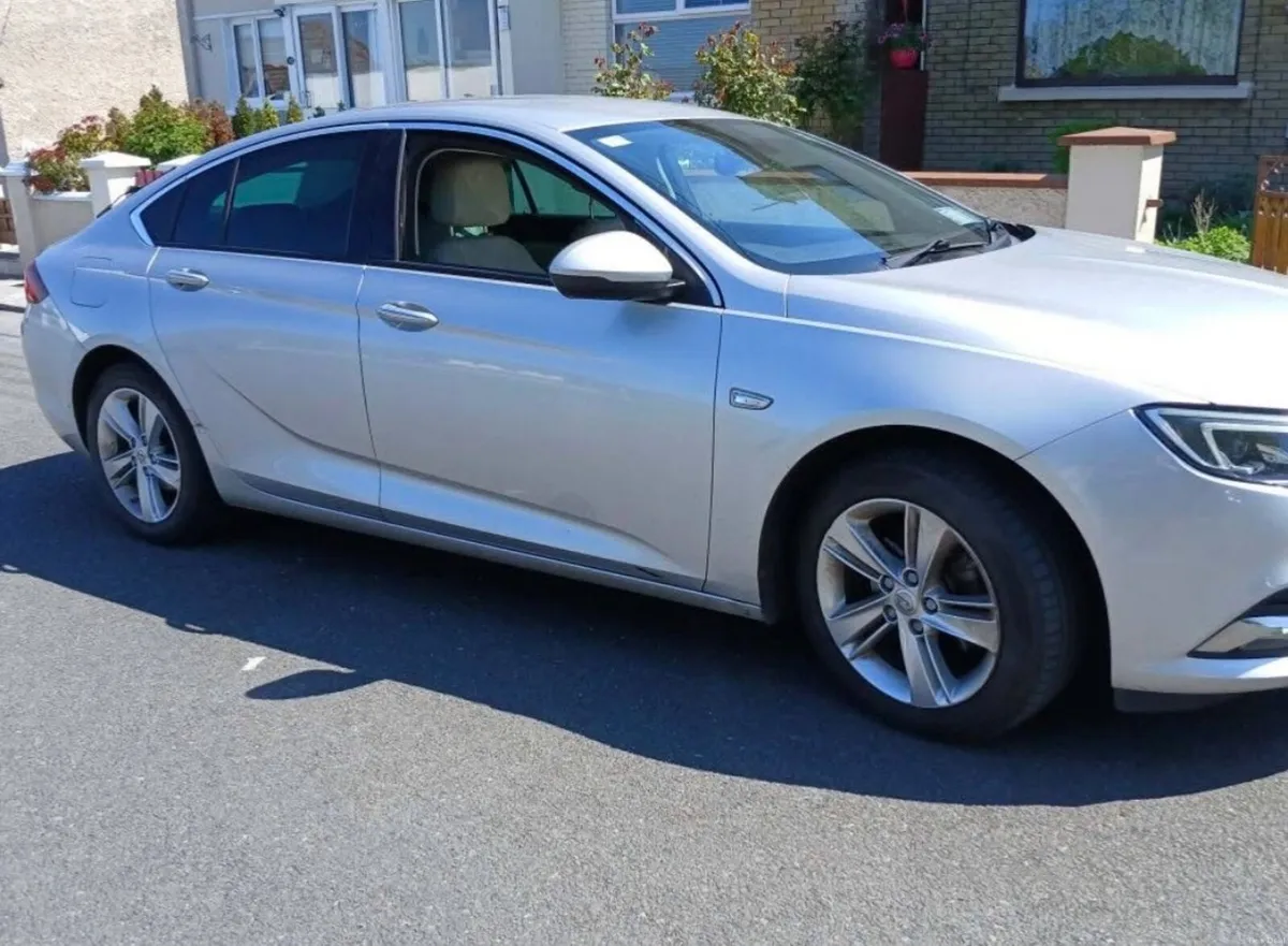 Opel Insignia 2018 - Image 2