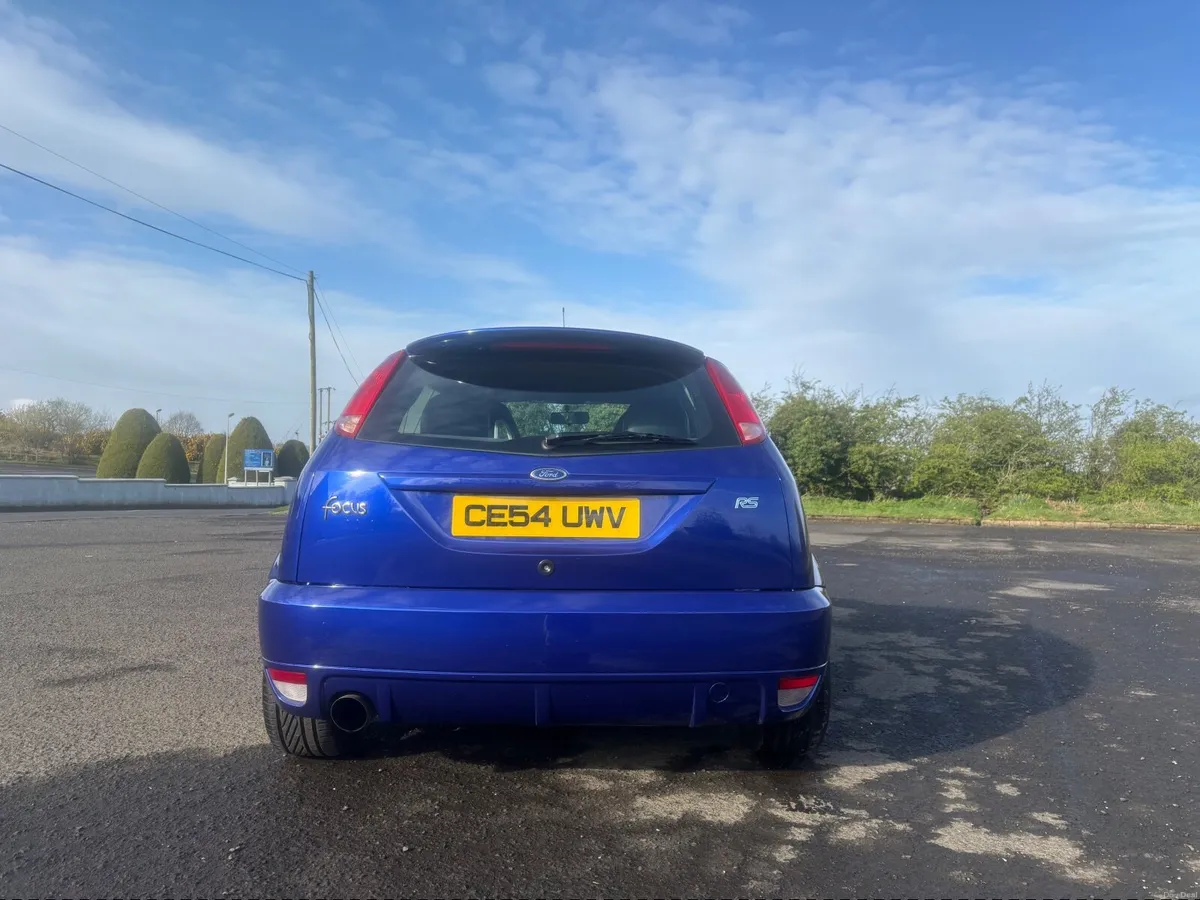 Ford Focus 2004 - Image 2