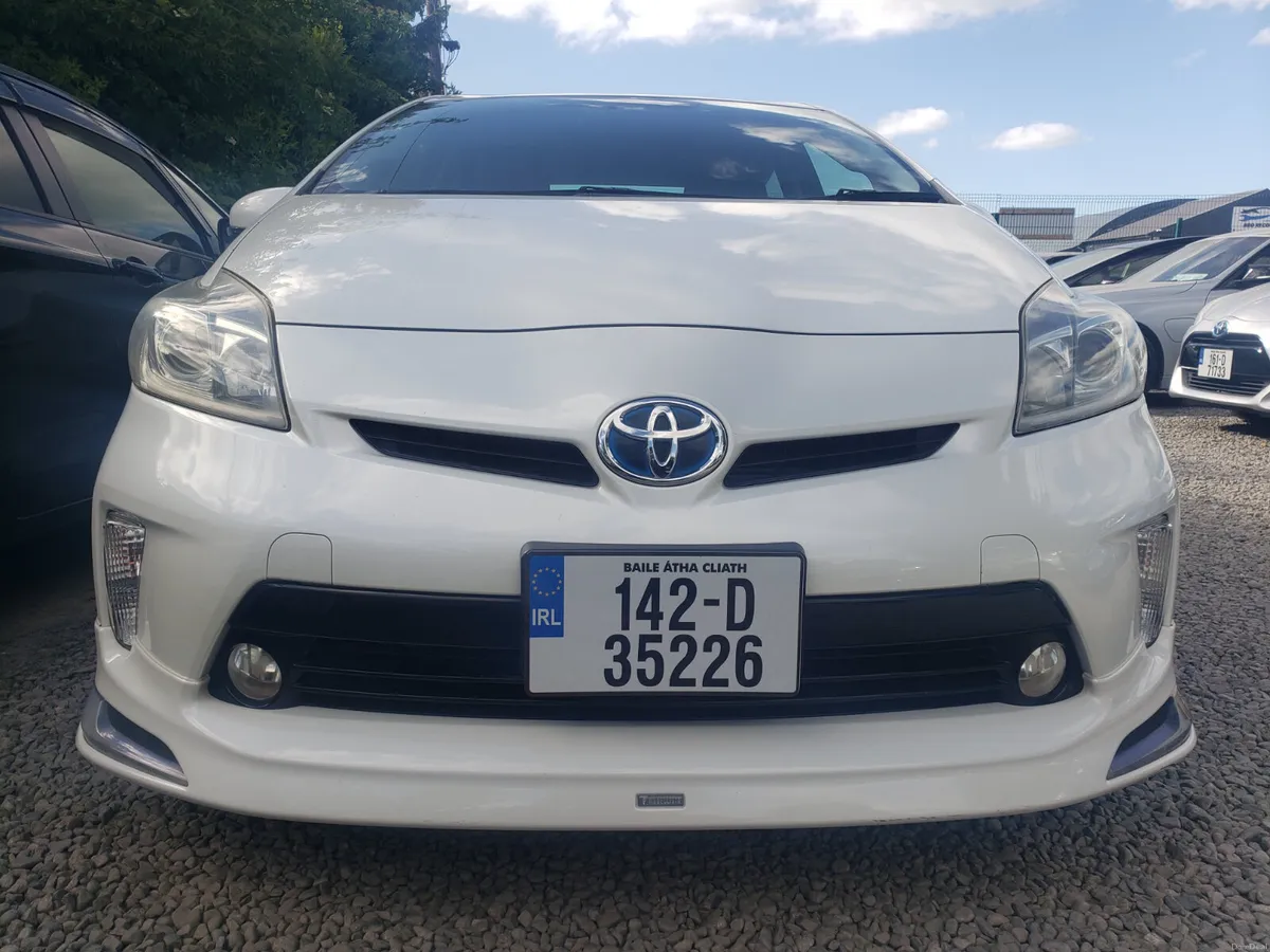 Toyota Prius 2014 - Image 2
