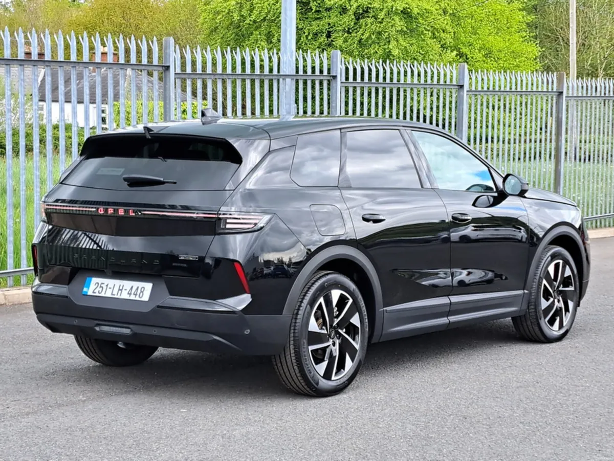 Opel Grandland GS 136BHP MILD HYBRID AUTOMATIC **T - Image 4