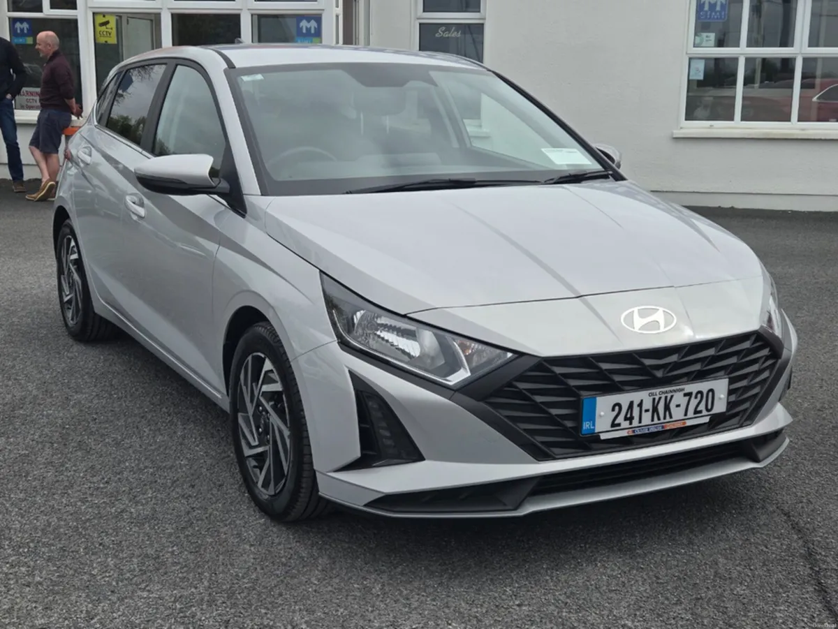 Hyundai i20 DELUXE PLUS 5DR - Image 2
