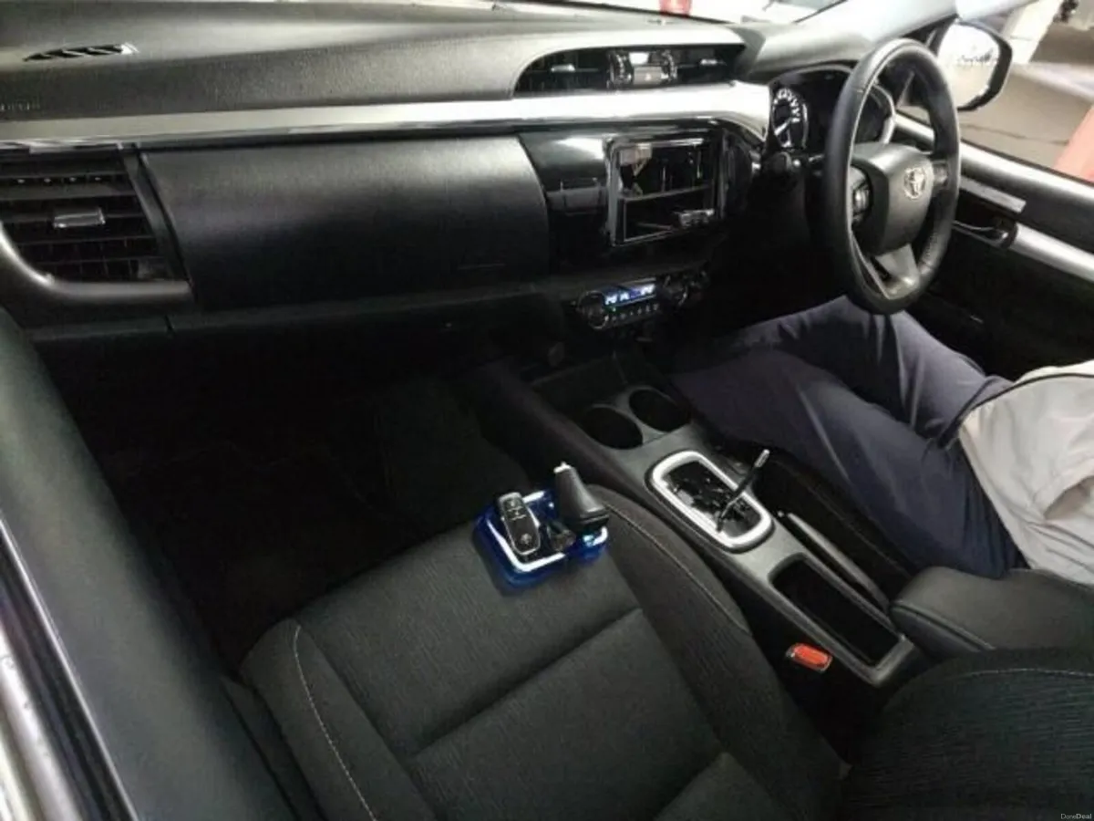 Toyota Hilux 2.4D 4WD Z Automatic - Image 2