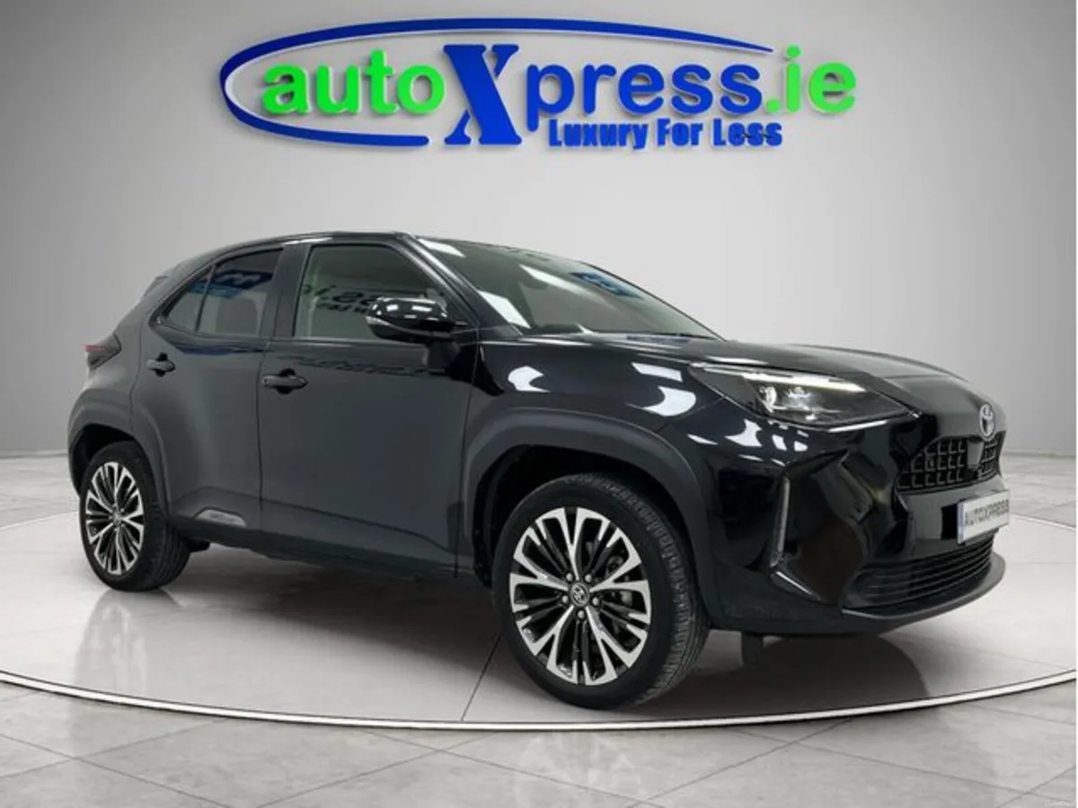 Toyota Yaris Cross 1.5 HYBRID G Only 6999 Miles - Image 3