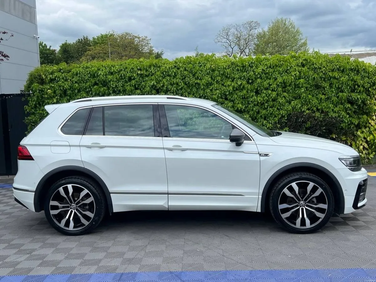 Volkswagen Tiguan R-LINE 4MOTION 2.0 TDI // BRAND - Image 2