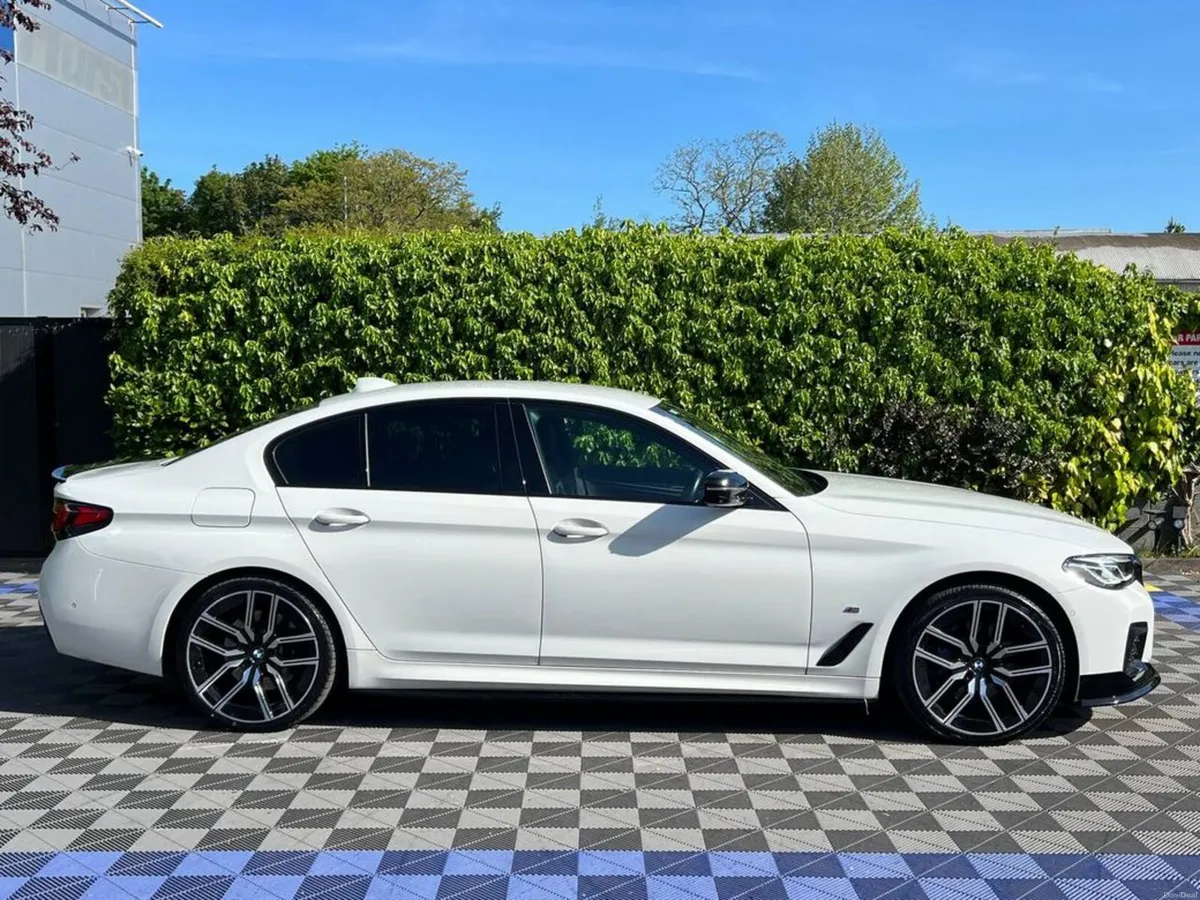BMW 5-Series 530e LCI M-SPORT COMPETITION 2.0 HYBR - Image 2