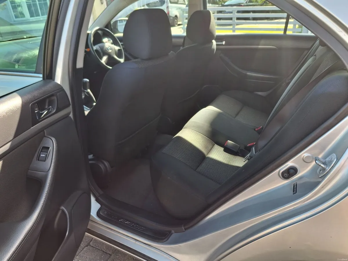 Toyota Avensis 1.8 Luna 2007 - Image 4