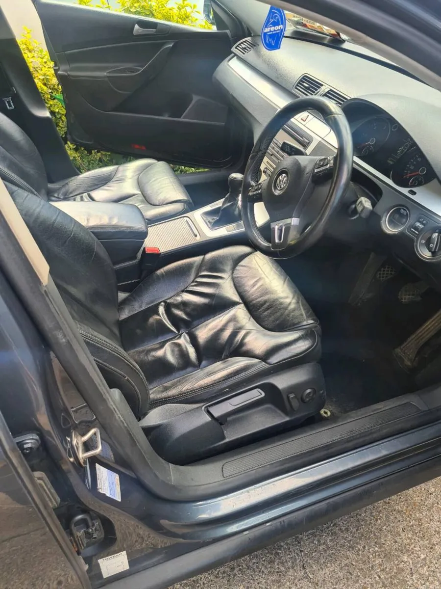 VW PASSAT 2.0 TDI - Image 4