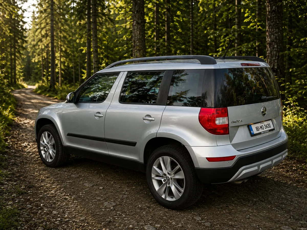 161 SKODA YETI 2.0TDI OUTDOOR - LOW MILES - - Image 3