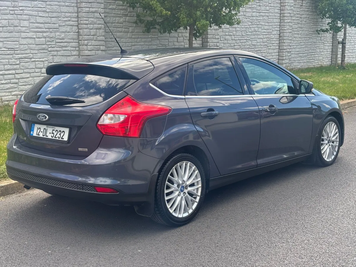 Ford Focus Zetec 1.6 Diesel Hatchback - Image 4