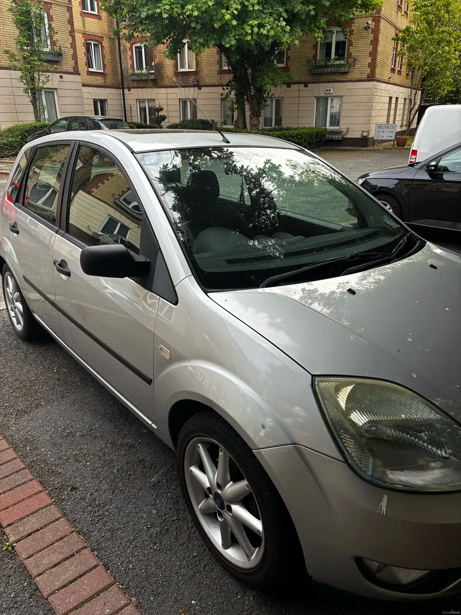 Car - Image 4