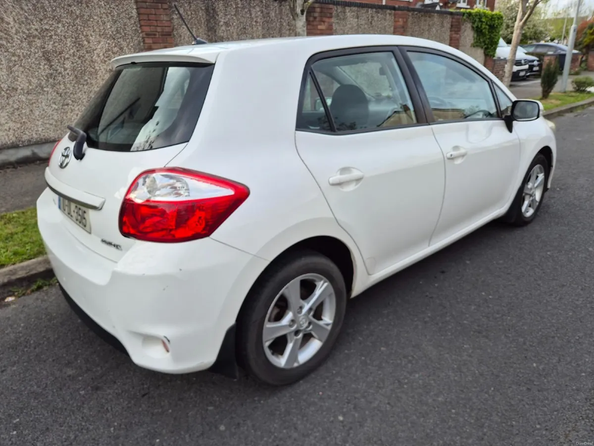 Toyota Auris 1.3L 2010 - Image 3