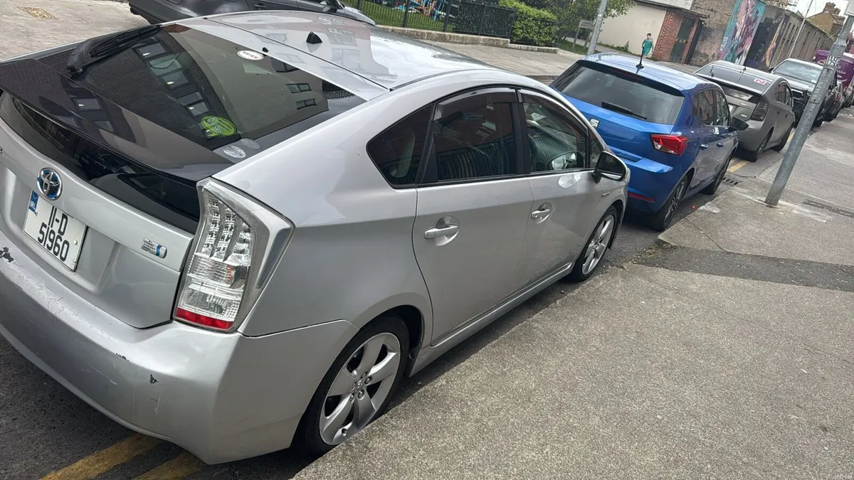 Toyota Prius 2011 - Image 4
