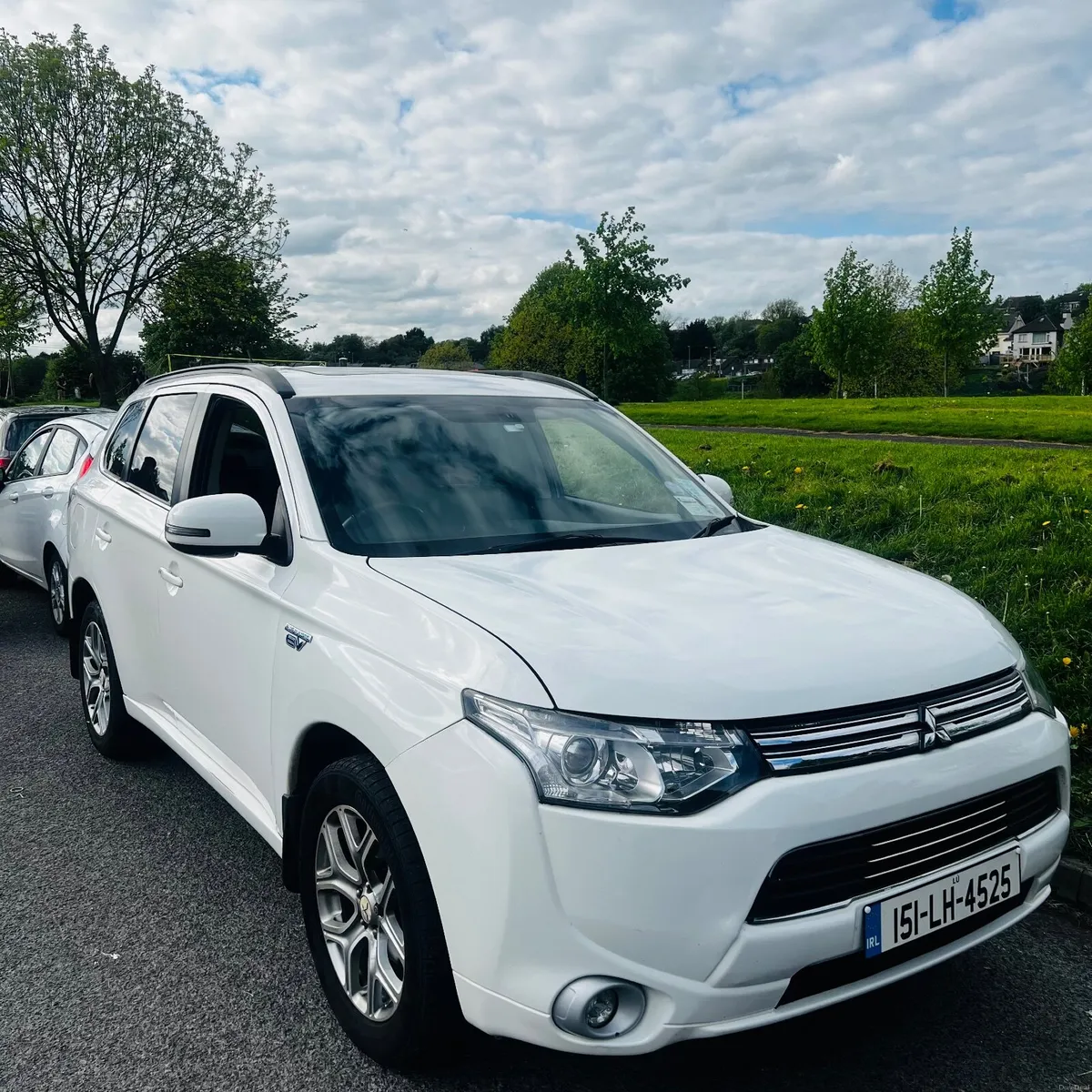 Mitsubishi Outlander 2015 - Image 1