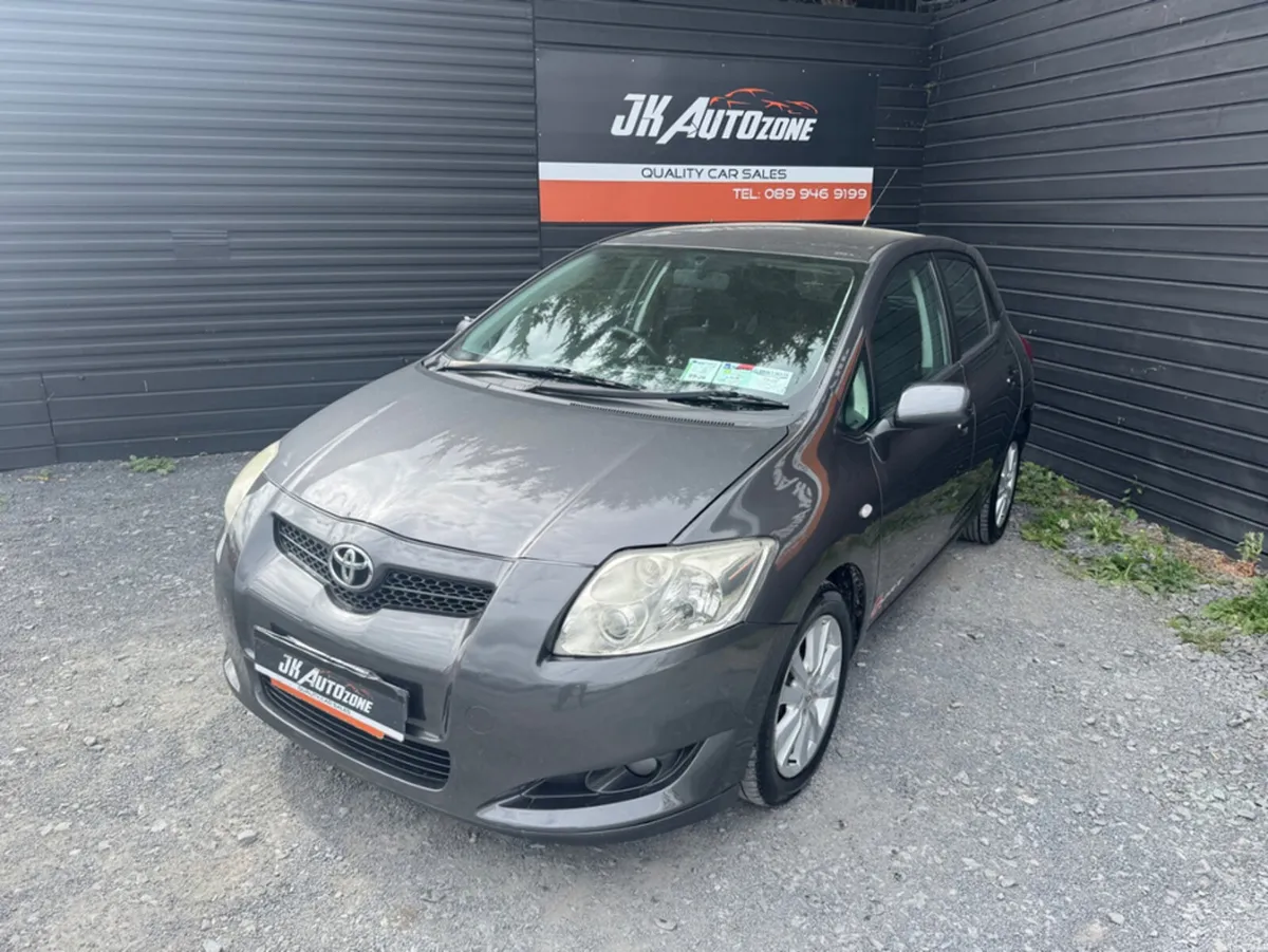 Toyota Auris 1.4 5DR LUNA - Image 3