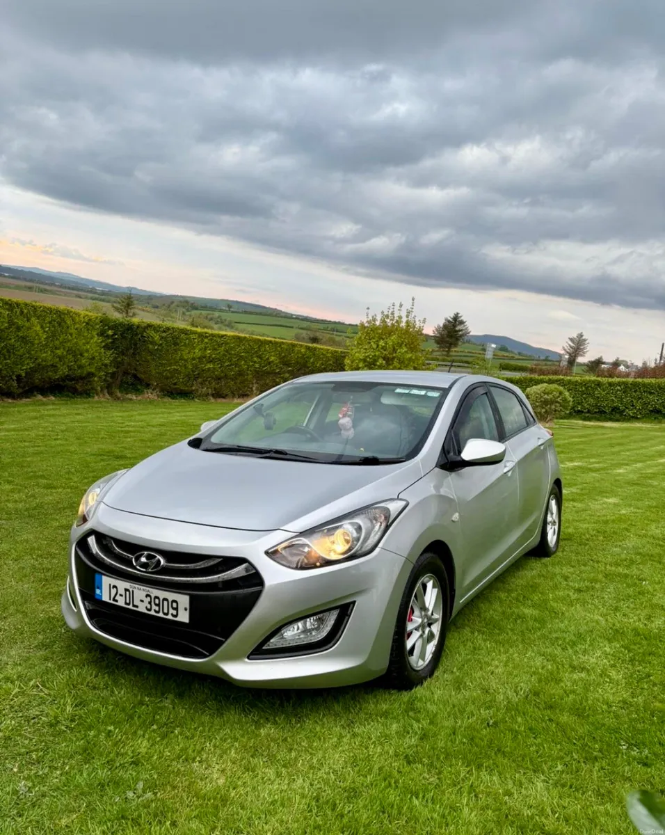 2012 Hyundai i30 1.6 Diesel Deluxe - Image 2