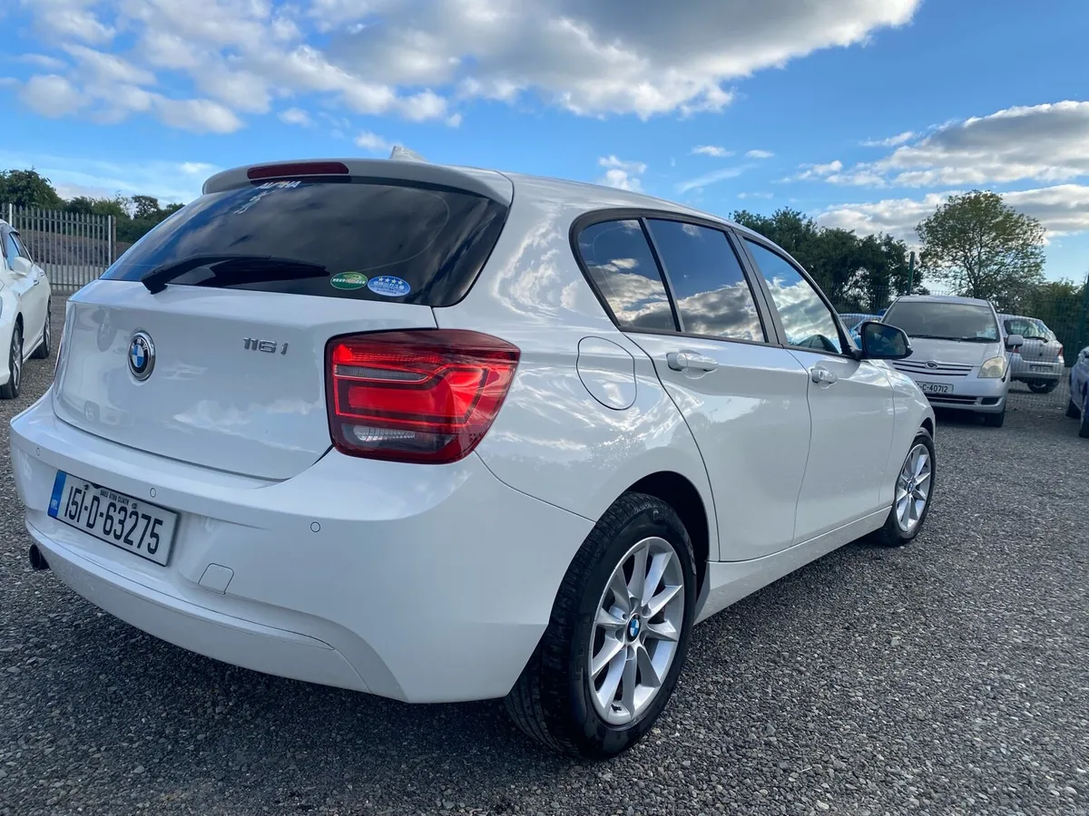 BMW 116i  2015 - Image 3