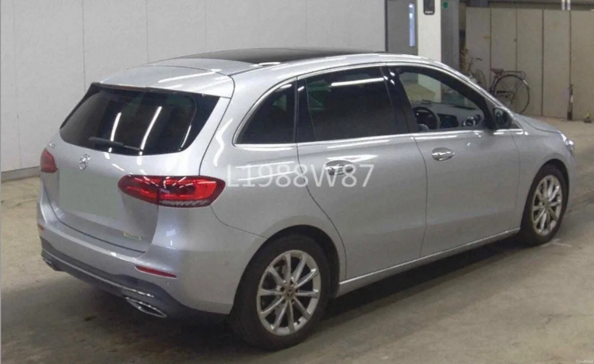 Mercedes B-class,PANORAMIC,BEIGE LEATHER SEATS - Image 2