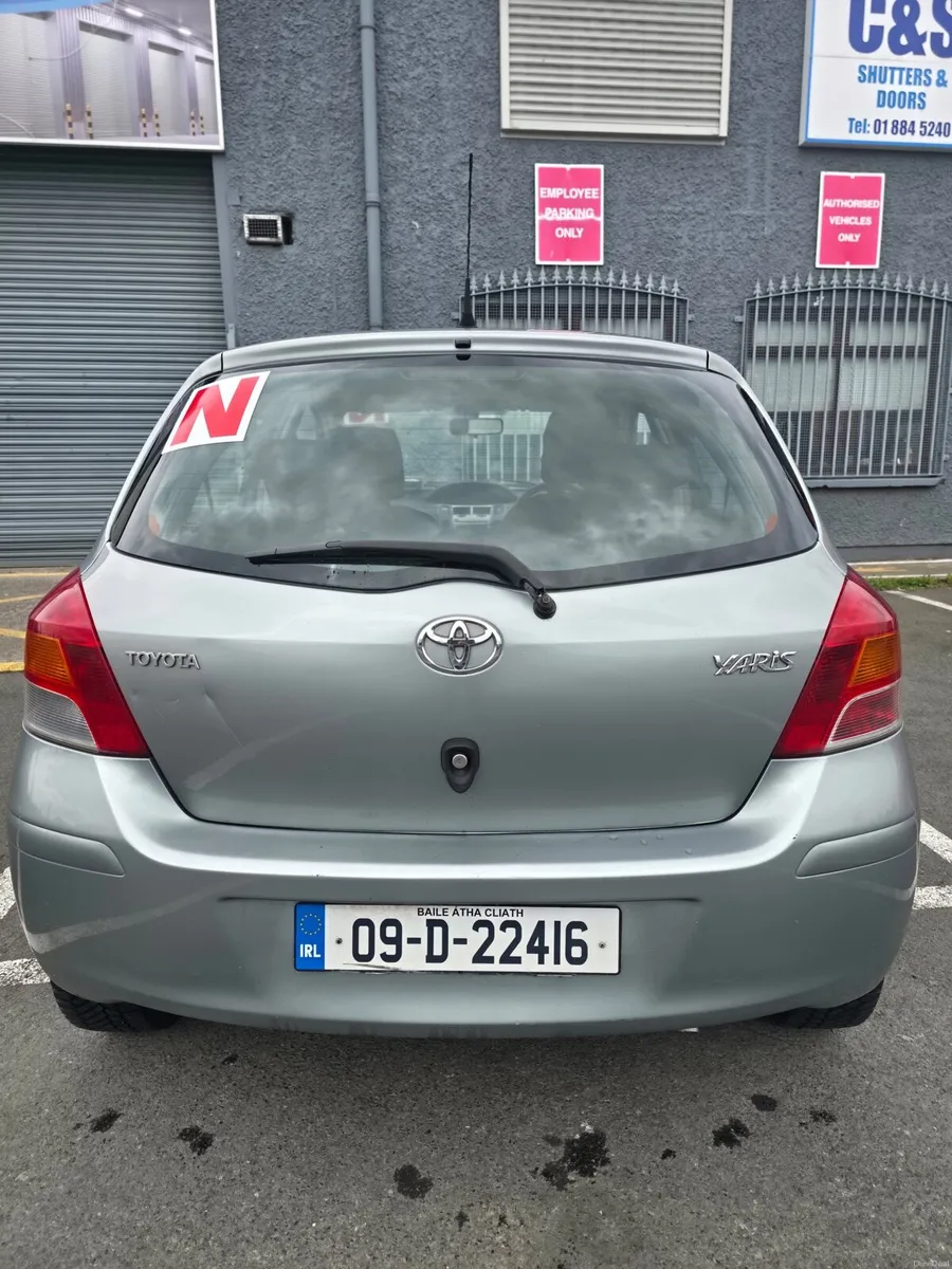 Toyota Yaris 2009 - Image 3