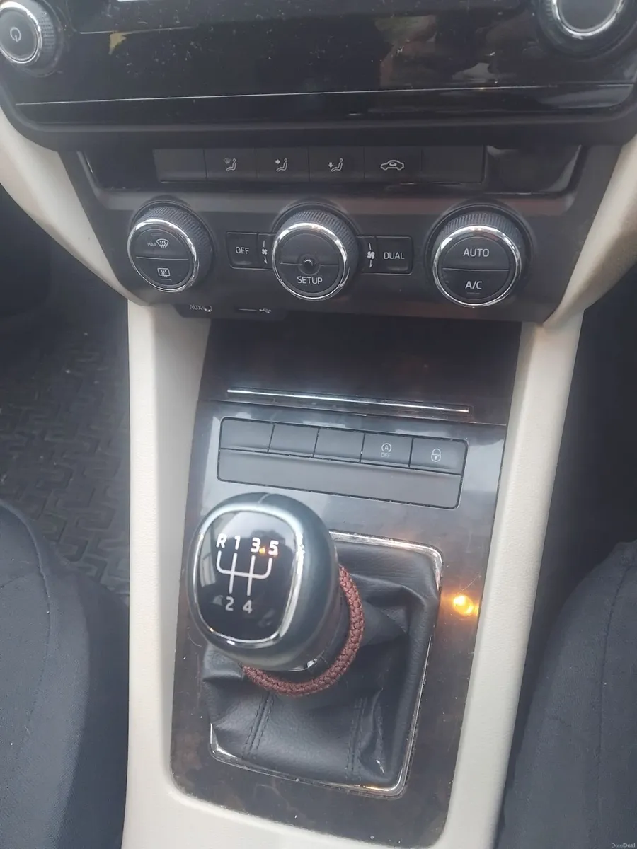 Skoda Octavia 2015 - Image 3