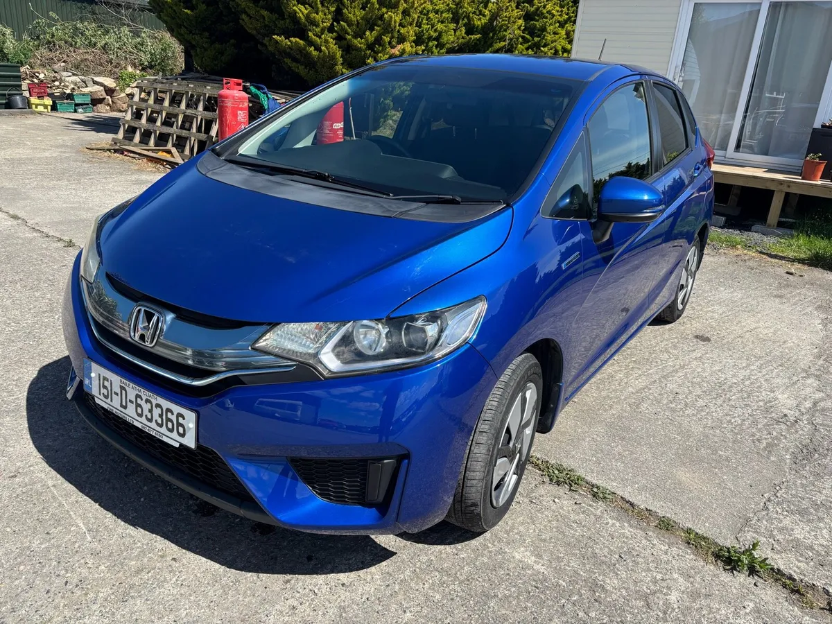 Honda Fit 2015 **Low Mileage** Hybrid - Image 3