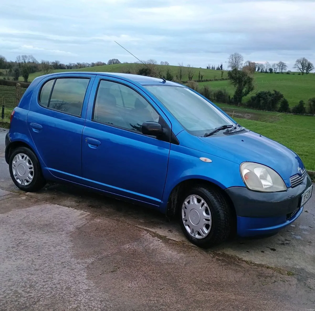 2001 Toyota Yaris 1.0 petrol - Image 4