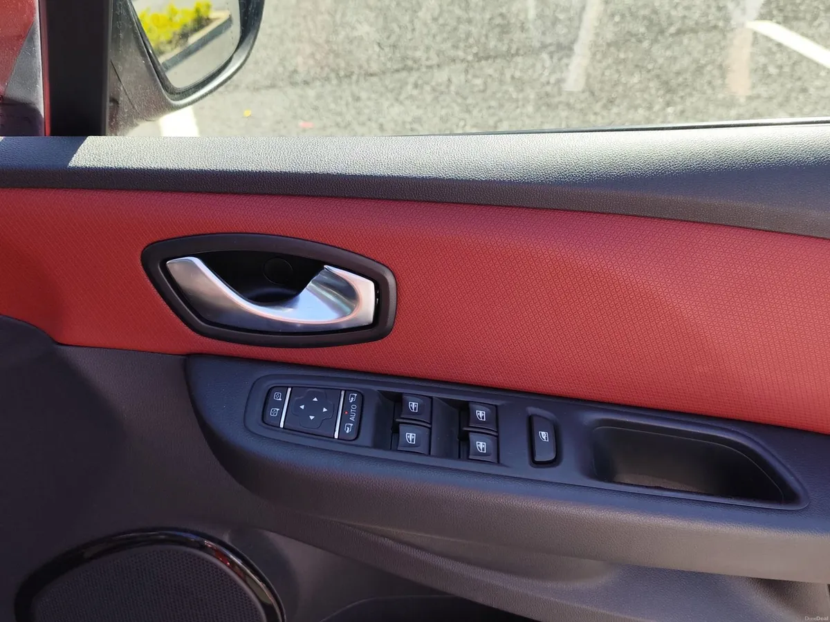 Renault Lutecia Clio - Image 3