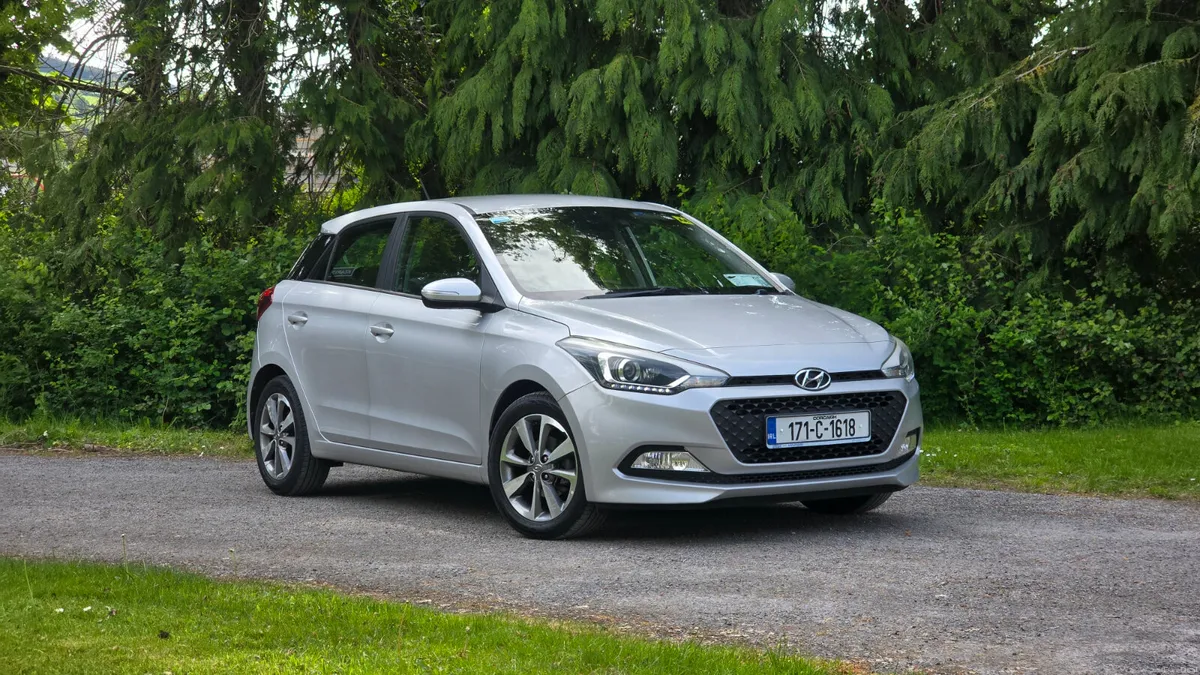 🔥2017 Hyundai i20 Deluxe 1.2 Petrol Only 73k km🔥 - Image 3