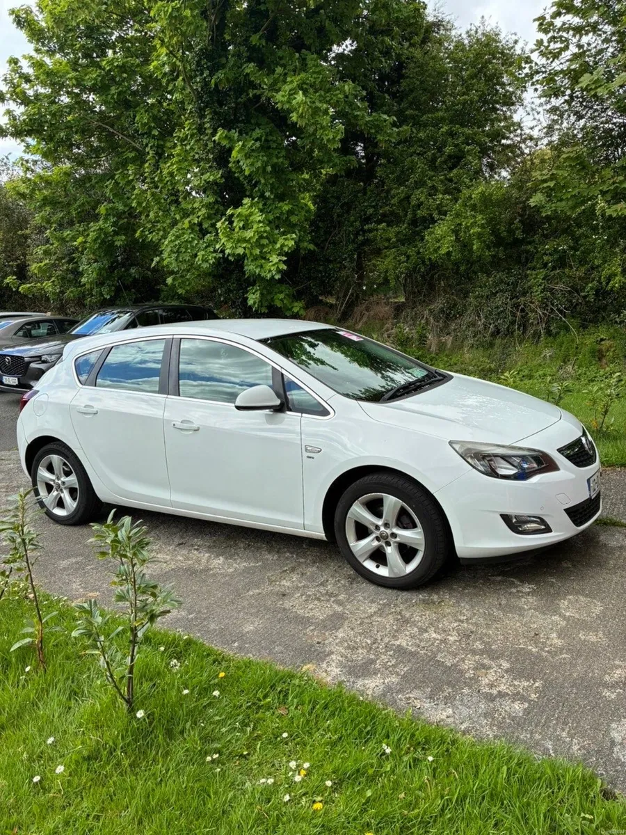 Vauxhall Astra SRI - Image 1